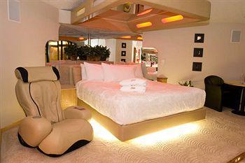 Sybaris Pool Suites Frankfort - Adults Only Buitenkant foto