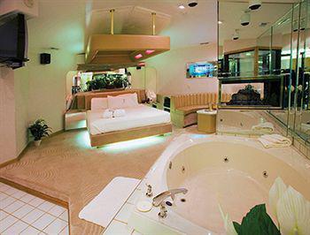 Sybaris Pool Suites Frankfort - Adults Only Buitenkant foto