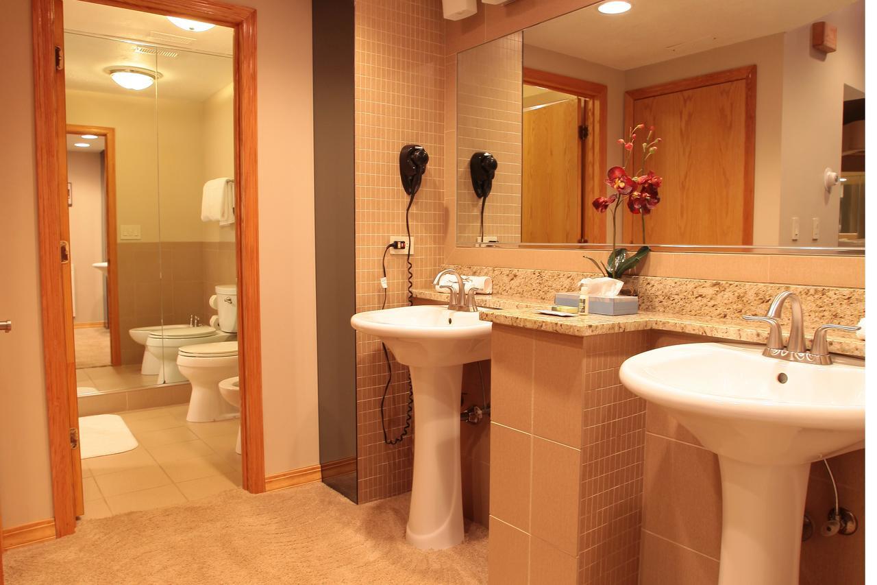 Sybaris Pool Suites Frankfort - Adults Only Buitenkant foto