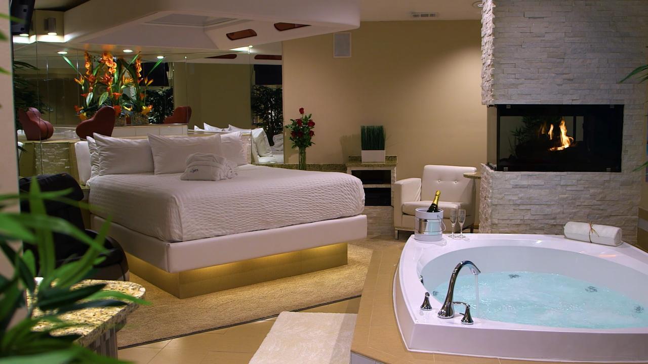 Sybaris Pool Suites Frankfort - Adults Only Buitenkant foto